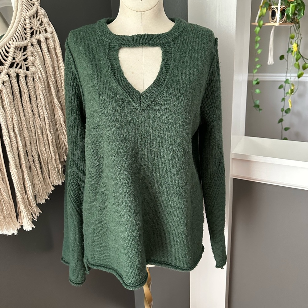 Altar’d State Vneck sweater